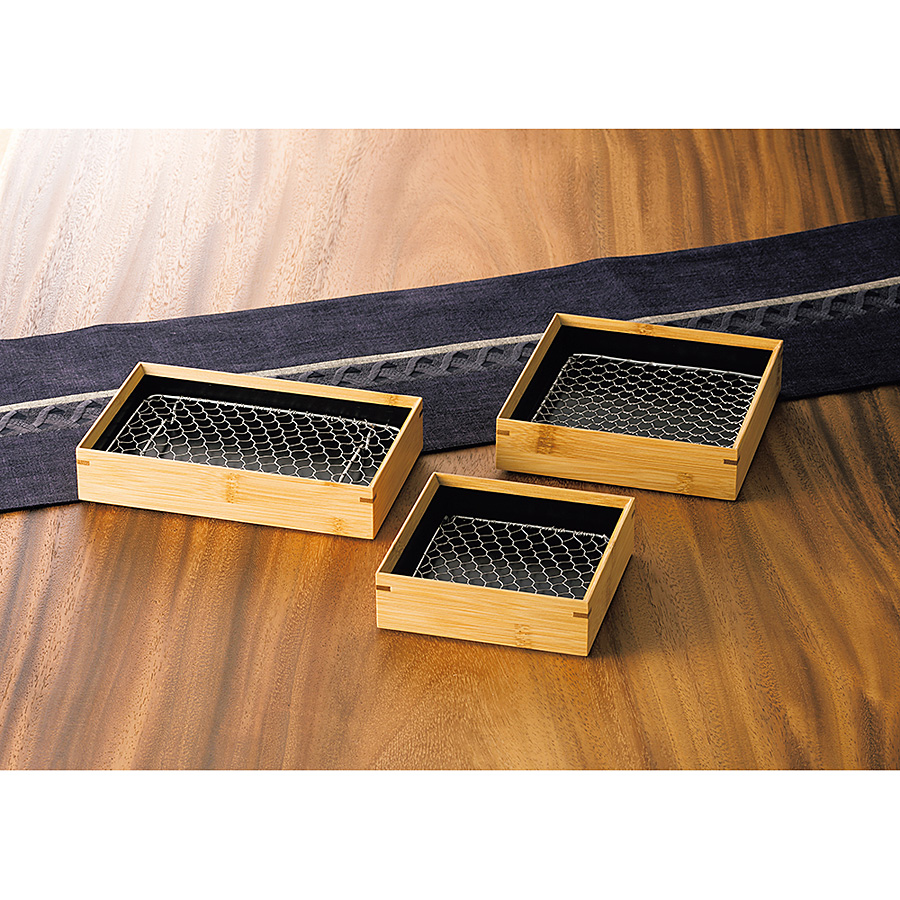 竹 天ぷら盛皿 内黒 ステンレス目皿付 正角4寸 - 調理器具のSHOKUBI